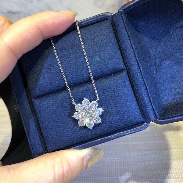 luxury design noble elegant imported 3a drill seiki cutting high-end custom 925 sterling silver inlaid high carbon diamond jewelry 07190
luxury design noble elegant imported 3a drill seiki cutting high-end custom 925 sterling silver inlaid high carbon diamond jewelry 07190