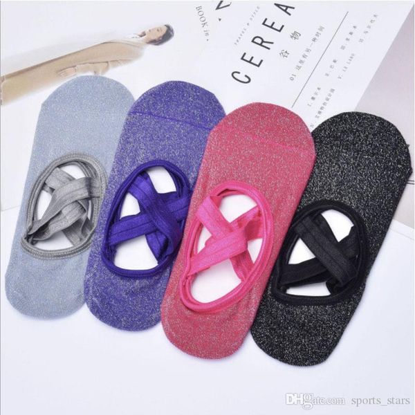 2019 new ladies silver silk yoga socks slip open back round head straps dance socks, Black
2019 new ladies silver silk yoga socks slip open back round head straps dance socks, Black
