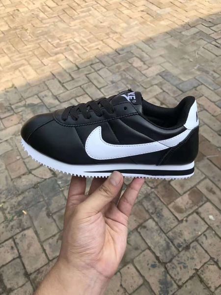 a312 size36-45 fashion brand running shoes for men women low cut lace up casual sport shoes outdoor zapatillas sneakers walking shoe, Black
a312 size36-45 fashion brand running shoes for men women low cut lace up casual sport shoes outdoor zapatillas sneakers walking shoe, Black