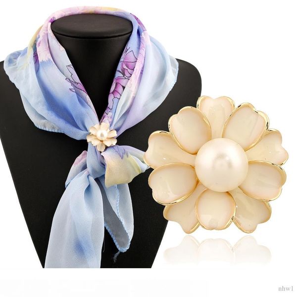 selling europe gemstone scarf buckle brooches for women ladies silver gold plated fashion rhinestone pearl flower hijab scarves buckles, Gray
selling europe gemstone scarf buckle brooches for women ladies silver gold plated fashion rhinestone pearl flower hijab scarves buckles, Gray