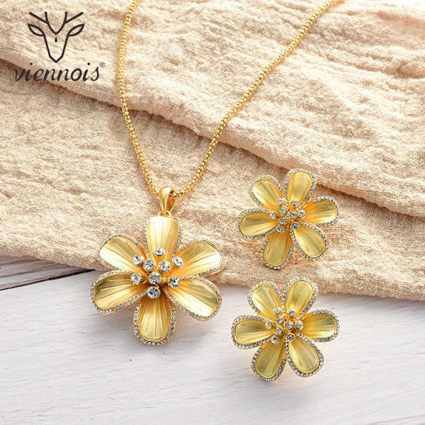 viennois jewelry set for women flower design gold color zircon necklace stud earrings party jewelry, Silver
viennois jewelry set for women flower design gold color zircon necklace stud earrings party jewelry, Silver