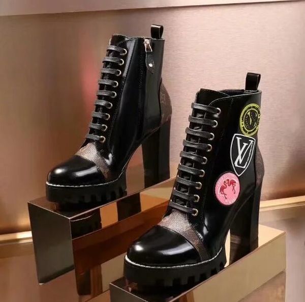 2020 women luxury boots casual shoes low leather sneakers stripes shoe walking cattlehide sports trainers 35-42, Black
2020 women luxury boots casual shoes low leather sneakers stripes shoe walking cattlehide sports trainers 35-42, Black