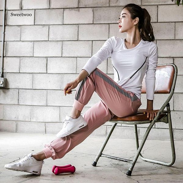 sweetwoo women three pieces set yoga set outdoor fitness lady yoga bra t-shirts pants sports suit workout running clothes
sweetwoo women three pieces set yoga set outdoor fitness lady yoga bra t-shirts pants sports suit workout running clothes