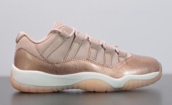 rose gold men 11s red concord 45 prom night basketball shoes 11 gym red prm bred women men sports sneakers with box
rose gold men 11s red concord 45 prom night basketball shoes 11 gym red prm bred women men sports sneakers with box