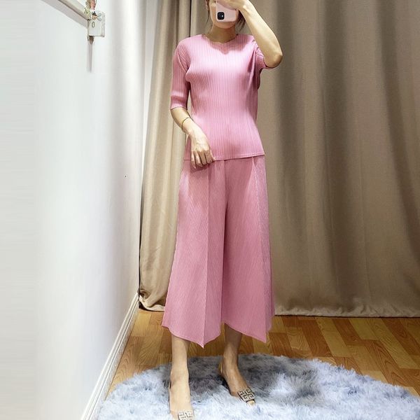 горячие продажи miyake fold fashion solid suits o-образным вырезом половина рукава футболки девять очков широкие брюки из двух частей костюм, White
горячие продажи miyake fold fashion solid suits o-образным вырезом половина рукава футболки девять очков широкие брюки из двух частей костюм, White