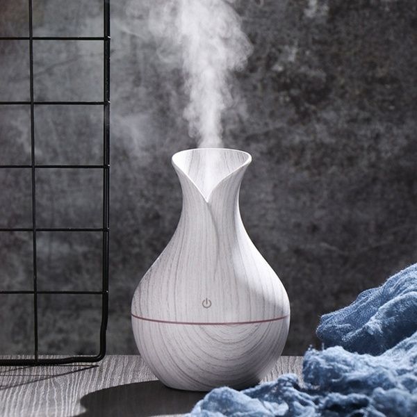 

USB Ultrasonic Air Humidifier Wood Grain Aroma Essential Oil Diffuser with 7 Colors LED Light for Home Office