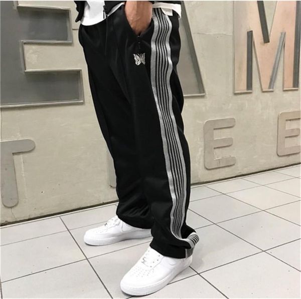 awge awge 18ss иглы x awge бабочка вышитые брюки боковые ленты пряжки ретро кампус ветер спорт ag брюки мужские и женские модные брюки, Black
awge awge 18ss иглы x awge бабочка вышитые брюки боковые ленты пряжки ретро кампус ветер спорт ag брюки мужские и женские модные брюки, Black