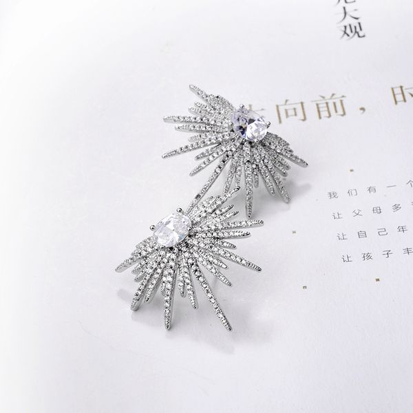 fashion-e temperament sunflower earrings high-end zircon feather earrings, Silver
fashion-e temperament sunflower earrings high-end zircon feather earrings, Silver