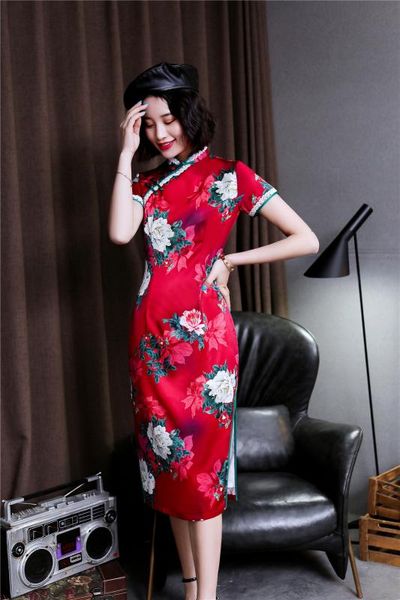 shanghai story short sleeve chinese traditional dress faux silk cheongsam knee length floral qipao with lining, Red 
shanghai story short sleeve chinese traditional dress faux silk cheongsam knee length floral qipao with lining, Red