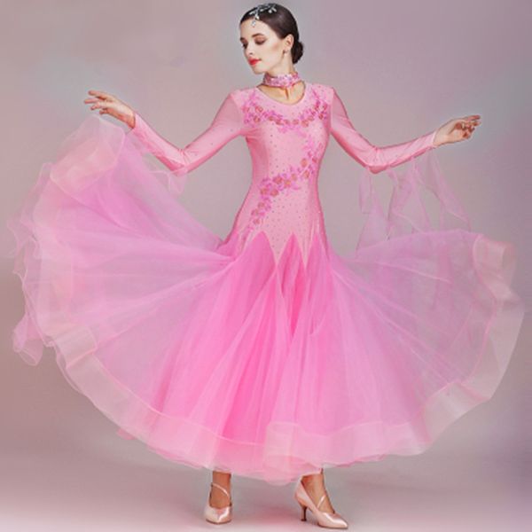 ballroom rumba dresses ballroom dress woman tango costume dance competition dresses viennese waltz dress sequins, Black;red
ballroom rumba dresses ballroom dress woman tango costume dance competition dresses viennese waltz dress sequins, Black;red
