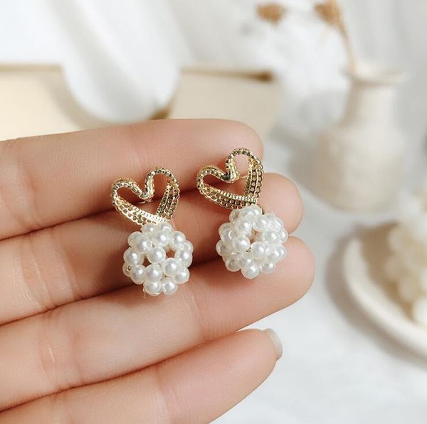 wholesale- gold earrings with pearl ball jewelry for women fashion alloy heart dangle earrings for party, Silver
wholesale- gold earrings with pearl ball jewelry for women fashion alloy heart dangle earrings for party, Silver