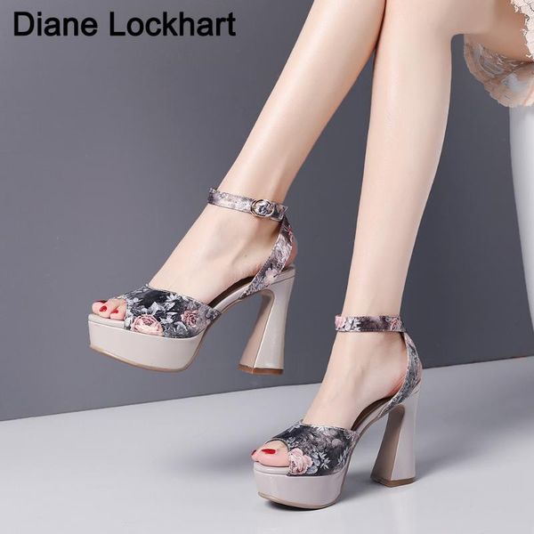 new ladies summer platform high heels evening sandals party flower print sandals women fashion wedding dress shoes woman, Black
new ladies summer platform high heels evening sandals party flower print sandals women fashion wedding dress shoes woman, Black
