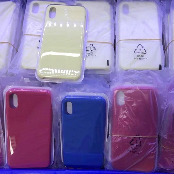 Silicone case with LOGO phone case for iPhone 6 7 8 Plus silicone case for iPhone X XR XS Max, retail packaging
Silicone case with LOGO phone case for iPhone 6 7 8 Plus silicone case for iPhone X XR XS Max, retail packaging