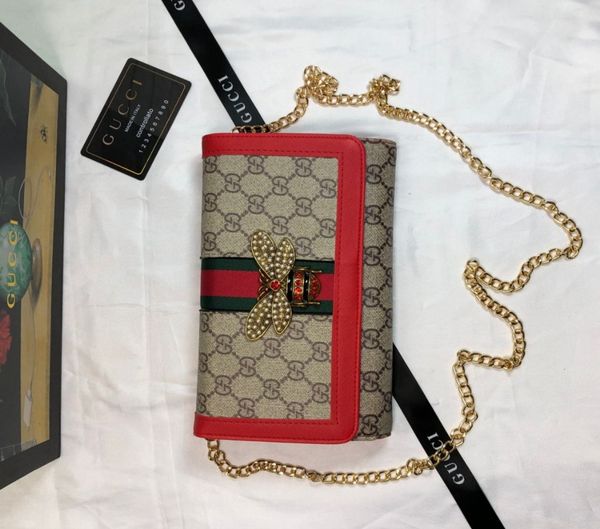 large brand luxury portable single shoulder bag hanging hanger luggage crystal wallet hanging hanger wholesale wallet clip fashion bags
large brand luxury portable single shoulder bag hanging hanger luggage crystal wallet hanging hanger wholesale wallet clip fashion bags