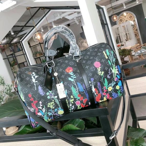 2020 luxury designer duffel bag mens designer large capacity handbag with strap fashion designer outdoor traveling bag zx b104908w
2020 luxury designer duffel bag mens designer large capacity handbag with strap fashion designer outdoor traveling bag zx b104908w