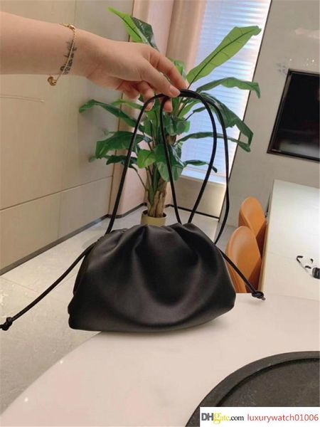 high qulitydesigner leather handbags 21cm new arrival fashion black color soft selling classic cloud pack womens bags #q064
high qulitydesigner leather handbags 21cm new arrival fashion black color soft selling classic cloud pack womens bags #q064