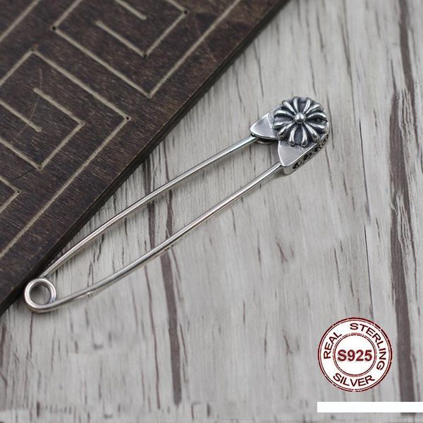 s925 sterling silver brooch personalized retro punk style iris pin hip-hop small flower shawl send lover's gift jewelry, Gray
s925 sterling silver brooch personalized retro punk style iris pin hip-hop small flower shawl send lover's gift jewelry, Gray