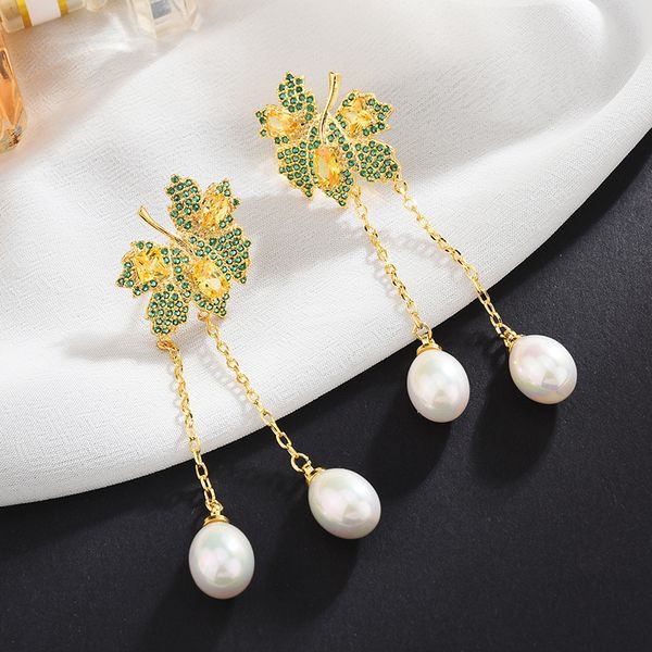fashion-pearls maple leaf pendant earrings for women new fashion brand jewelry cubic zirconia silver tassel earring female wedding ear studs
fashion-pearls maple leaf pendant earrings for women new fashion brand jewelry cubic zirconia silver tassel earring female wedding ear studs