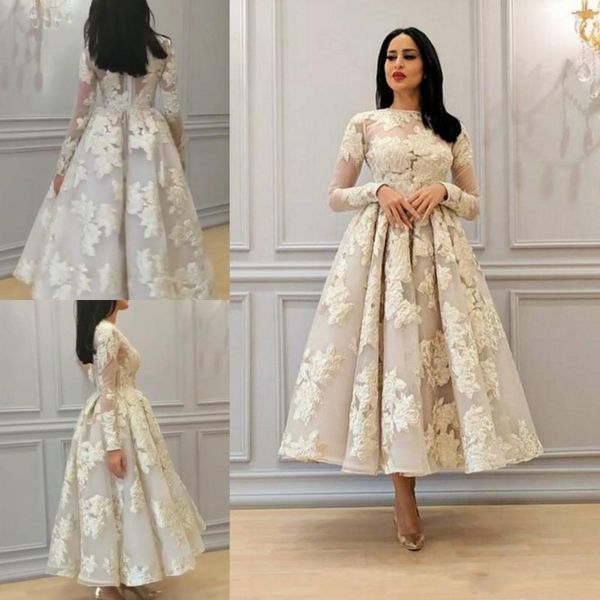 2019 arabic short evening dresses with long sleeves lace appliques tea length bridal dress saudi arabic plus size party gowns, Black;red
2019 arabic short evening dresses with long sleeves lace appliques tea length bridal dress saudi arabic plus size party gowns, Black;red