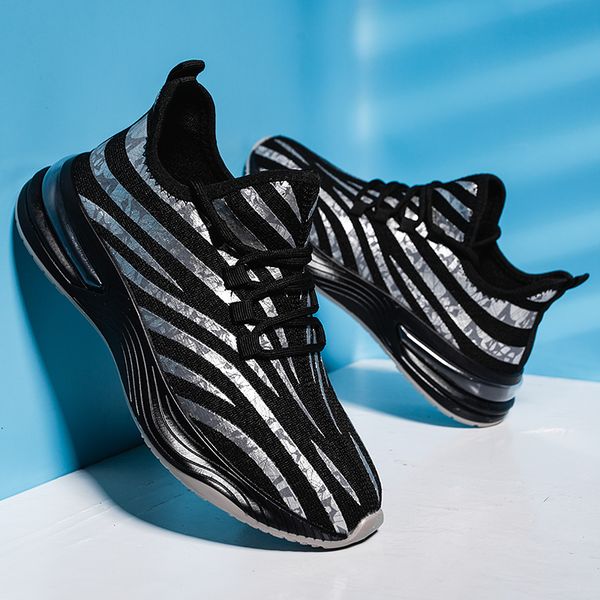 new blade pattern men fashion sneakers super light comfortale man shoes all seasons non-slip thick-soled durable shoes for male, Black
new blade pattern men fashion sneakers super light comfortale man shoes all seasons non-slip thick-soled durable shoes for male, Black