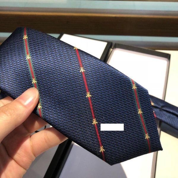 италия мода diagonal stripes tie cravatta con motivo ape личность вышивка color matching bee pattern wild tie мужчина формальный бизнес, Blue;purple 
италия мода diagonal stripes tie cravatta con motivo ape личность вышивка color matching bee pattern wild tie мужчина формальный бизнес, Blue;purple