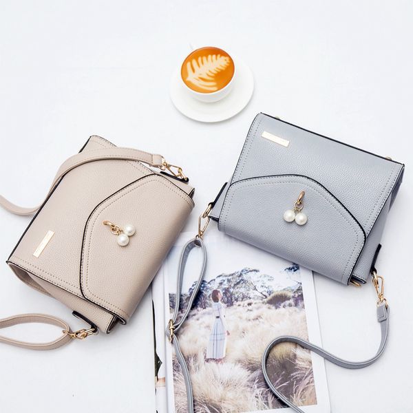 mini bag new 2020 spring and summer women's fashion handbag simple square sling bag shoulder women's messenger
mini bag new 2020 spring and summer women's fashion handbag simple square sling bag shoulder women's messenger