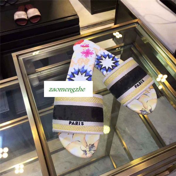 dazzle flowers women designer slippers flat bottom embroidery sandal floral brocade slipper, Black
dazzle flowers women designer slippers flat bottom embroidery sandal floral brocade slipper, Black