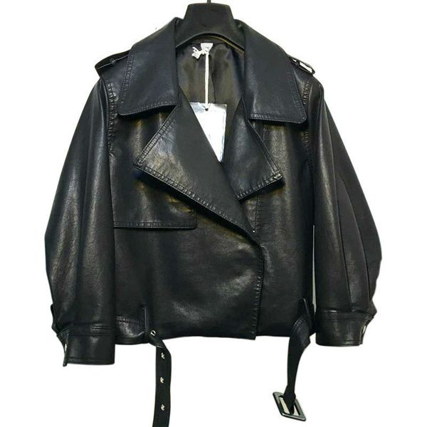 2019 autumn new punk style solid color fashion full batwing sleeve short length turn-down collar jacket coat z769, Black
2019 autumn new punk style solid color fashion full batwing sleeve short length turn-down collar jacket coat z769, Black