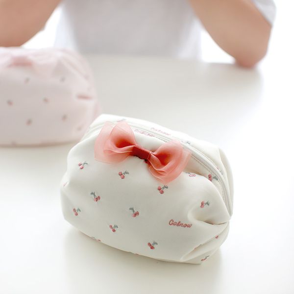 cute hipster japanese-style lolita sweet girl's heart strawberry embroidered small-size cosmetic bag portable mini
cute hipster japanese-style lolita sweet girl's heart strawberry embroidered small-size cosmetic bag portable mini