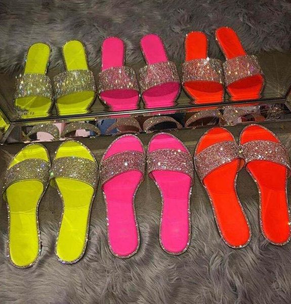 2020 summer women crystal slippers glitter flat diamond bling bling flip flops indoor ladies slides female candy color beach shoes d62202, Black;grey
2020 summer women crystal slippers glitter flat diamond bling bling flip flops indoor ladies slides female candy color beach shoes d62202, Black;grey