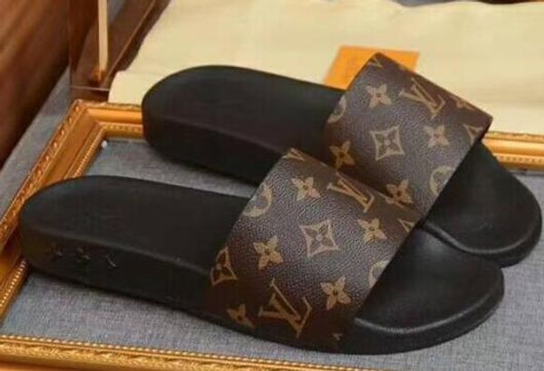 NEW TOP hot BOY women men LX Design Shoes Slide Summer Fashion Wide Flat Sandals Slipper New British brand summer men slippers
NEW TOP hot BOY women men LX Design Shoes Slide Summer Fashion Wide Flat Sandals Slipper New British brand summer men slippers