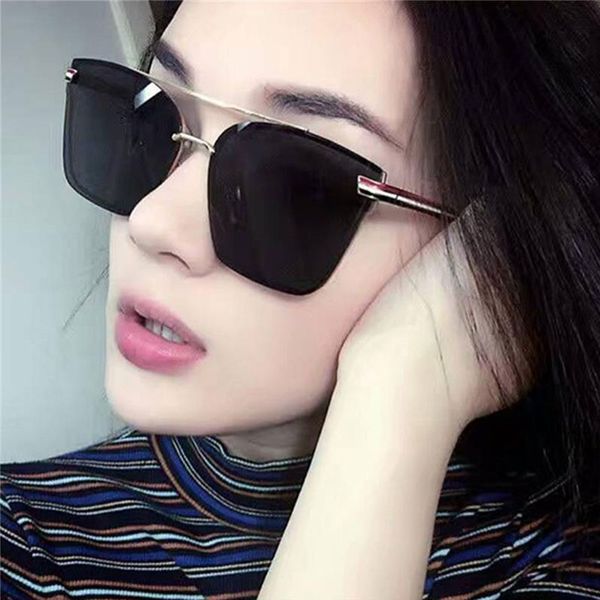 metal square sunglasses women 2019 fashion trendy silver mirror retro luxury designer sun glasses men cute 90s shades, White;black
metal square sunglasses women 2019 fashion trendy silver mirror retro luxury designer sun glasses men cute 90s shades, White;black