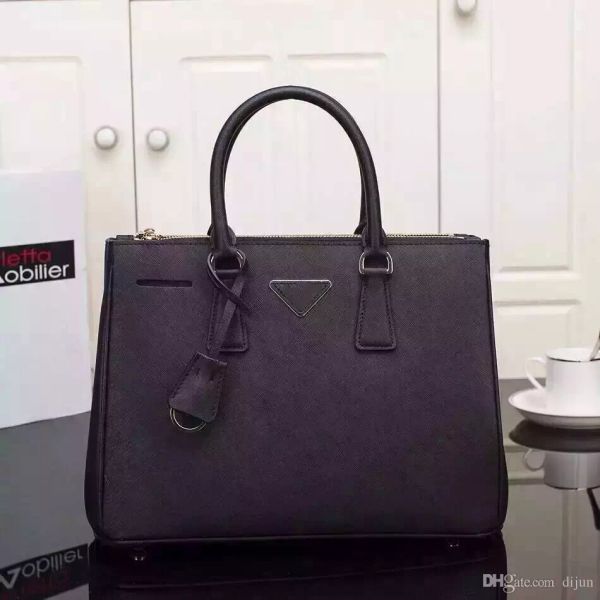 2018 Fashion Brand Designer Women Handbag Genuine Leather OL Shoulder Bags Top Handle saffiano Bag high quality Lady Messenger Bag
2018 Fashion Brand Designer Women Handbag Genuine Leather OL Shoulder Bags Top Handle saffiano Bag high quality Lady Messenger Bag
