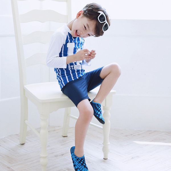 2019 new baby boy's swimsuit kid's long sleeves swimwear children two-pieces stripe letters swimsuit boy sun-proof beachwear, White
2019 new baby boy's swimsuit kid's long sleeves swimwear children two-pieces stripe letters swimsuit boy sun-proof beachwear, White