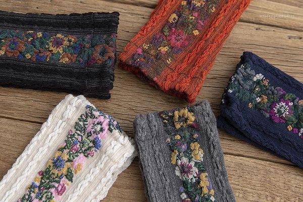 hemp pattern women sock retro small floral jacquard fashion middle tube female hosiery womens designer socks, Black;white
hemp pattern women sock retro small floral jacquard fashion middle tube female hosiery womens designer socks, Black;white
