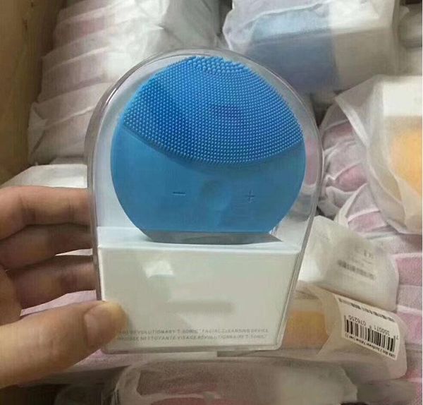 clean mini electric ultrasonic beauty instrument silicone waterproof cleanser pores clean 2 colors delivery cleansing tools
clean mini electric ultrasonic beauty instrument silicone waterproof cleanser pores clean 2 colors delivery cleansing tools