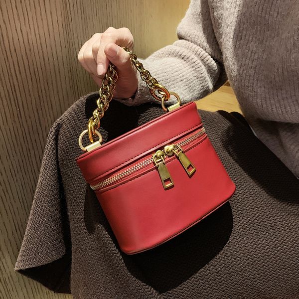 elegant female chain tote bucket bag 2019 fashion new quality pu leather women's handbag retro shoulder messenger bag
elegant female chain tote bucket bag 2019 fashion new quality pu leather women's handbag retro shoulder messenger bag