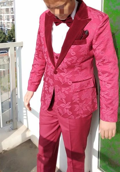 handsome groomsmen wool blend groom tuxedos mens wedding dress man jacket blazer prom dinner (jacket+pants+tie+vest) a133, White;black
handsome groomsmen wool blend groom tuxedos mens wedding dress man jacket blazer prom dinner (jacket+pants+tie+vest) a133, White;black