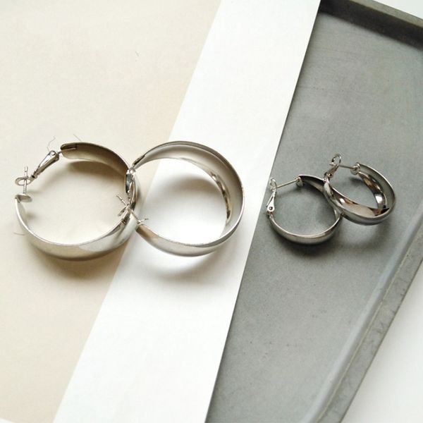 simple silver color round hoop earrings for women party jewelry punk large circle metal earring kolczyki, Golden;silver
simple silver color round hoop earrings for women party jewelry punk large circle metal earring kolczyki, Golden;silver