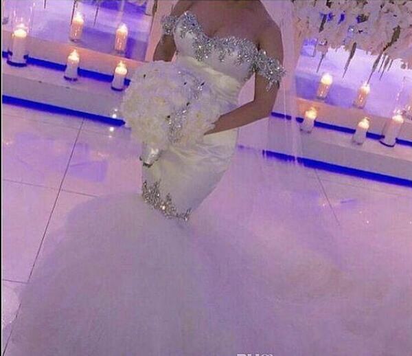 2018 off shoulder wedding dresses sweetheart unique mermaid applique beading lace garden bridal gowns vestido de noiva custom made plus size, White
2018 off shoulder wedding dresses sweetheart unique mermaid applique beading lace garden bridal gowns vestido de noiva custom made plus size, White