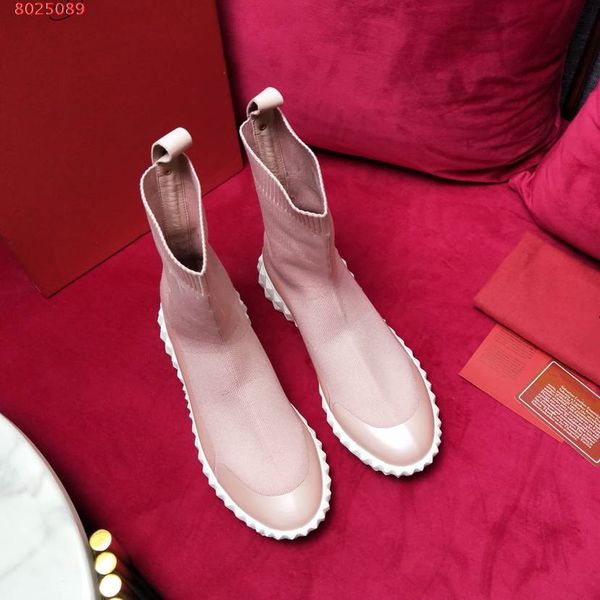 new women boots Famous brand designer flat boots for women There are pink and black and white with the packing
new women boots Famous brand designer flat boots for women There are pink and black and white with the packing