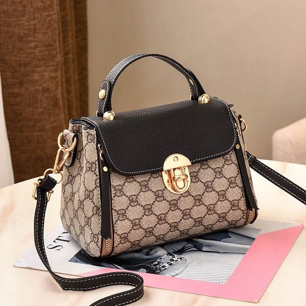 women printed designer bucket bags 2019 new gold lock handbag purses fashion pu leather bags handbags luxury ladies shoulder bag
women printed designer bucket bags 2019 new gold lock handbag purses fashion pu leather bags handbags luxury ladies shoulder bag