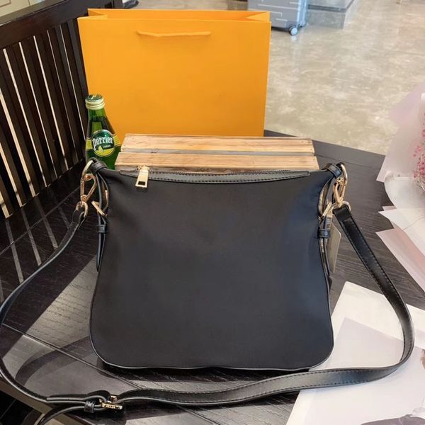 дизайнер сумки новый горячий продавать crossbody сумки на ремне роскошные дизайнерские сумки женские сумки кошелек сумки y ba
дизайнер сумки новый горячий продавать crossbody сумки на ремне роскошные дизайнерские сумки женские сумки кошелек сумки y ba