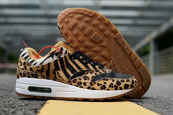 2018 1 dlx atmos leopard grain yellow black red running shoes for women mens trainers 1s sports sneakers size40-45 
2018 1 dlx atmos leopard grain yellow black red running shoes for women mens trainers 1s sports sneakers size40-45