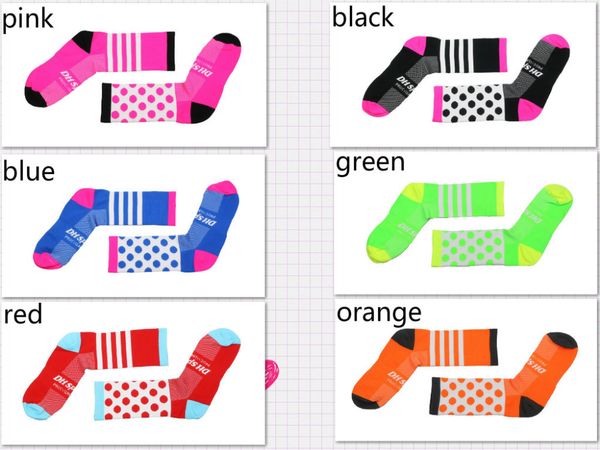 2018 new style cycling socks riding bicycle sports socks wear and four compression in one pair different color, Black
2018 new style cycling socks riding bicycle sports socks wear and four compression in one pair different color, Black