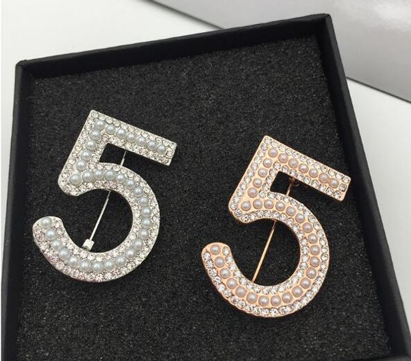 2019 fashion men women luxury design brooches pins gold plated letter pins brooch suit dress pins for men women 7827, Gray
2019 fashion men women luxury design brooches pins gold plated letter pins brooch suit dress pins for men women 7827, Gray