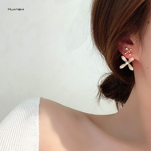 huanzhi 2020 new elegant metal flowers zircon pearl long sweet two ways to wear earrings for women girls party jewelry gifts, Golden;silver
huanzhi 2020 new elegant metal flowers zircon pearl long sweet two ways to wear earrings for women girls party jewelry gifts, Golden;silver