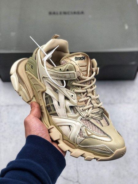 2020 luxury designer version of paris sneaker track 4.0 lu men and women outdoor sports shoes
2020 luxury designer version of paris sneaker track 4.0 lu men and women outdoor sports shoes
