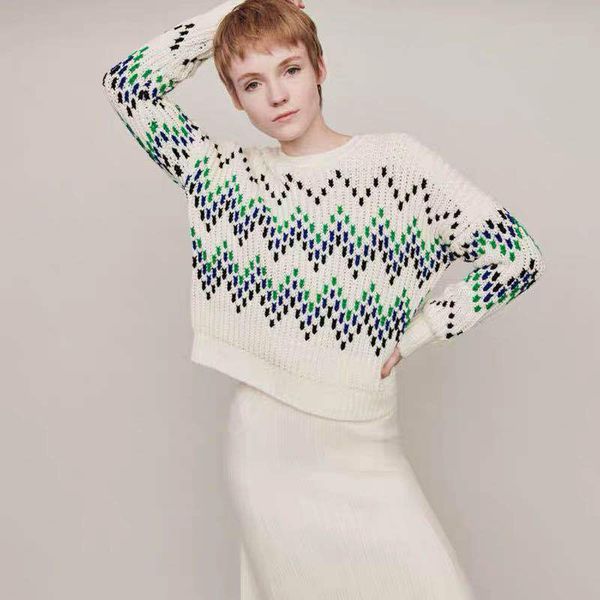 2019 fall and winter new o neck drop the shoulder hit the color wave striped hand knitted sweater top, White;black
2019 fall and winter new o neck drop the shoulder hit the color wave striped hand knitted sweater top, White;black