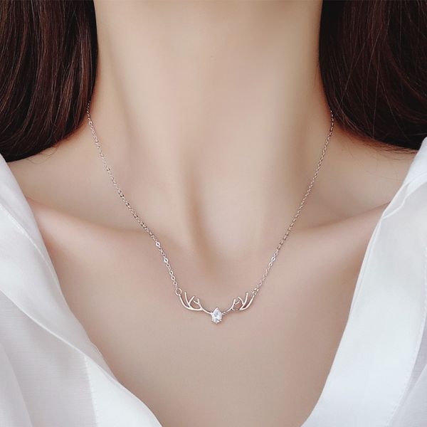 мода silver тонких ключицы цепь коротких колье ожерелье для женщин девушки ch кристалл циркон рога koyle ювелирных аксессуаров
мода silver тонких ключицы цепь коротких колье ожерелье для женщин девушки ch кристалл циркон рога koyle ювелирных аксессуаров